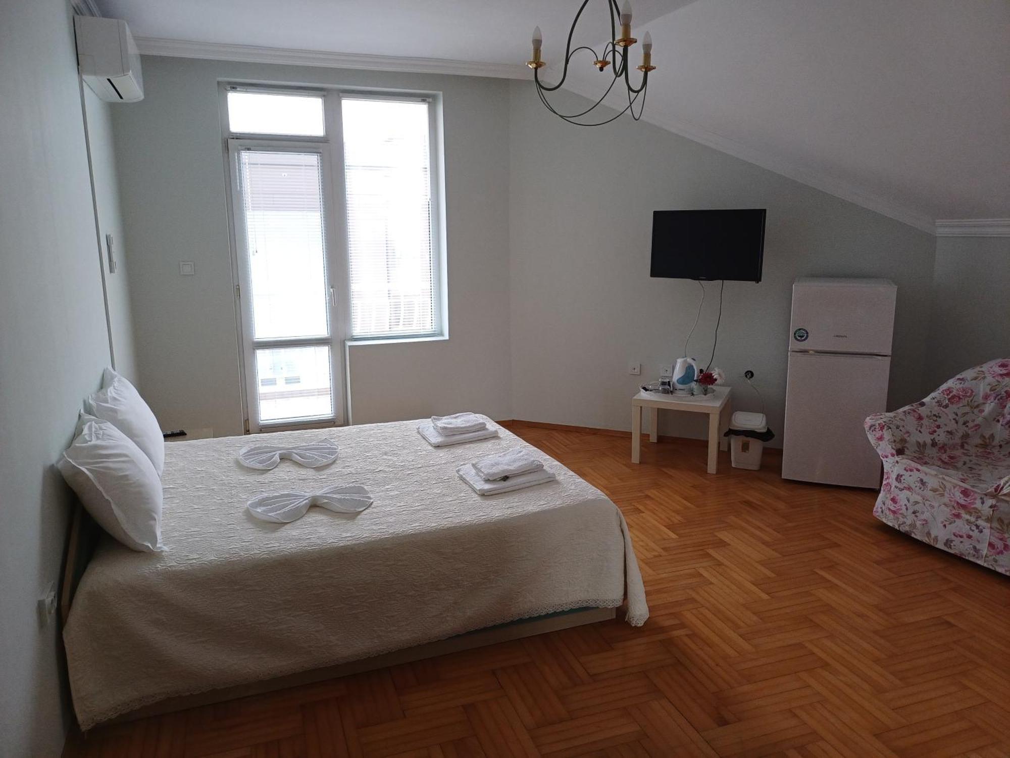 Guest Rooms Deva Burgas ภายนอก รูปภาพ