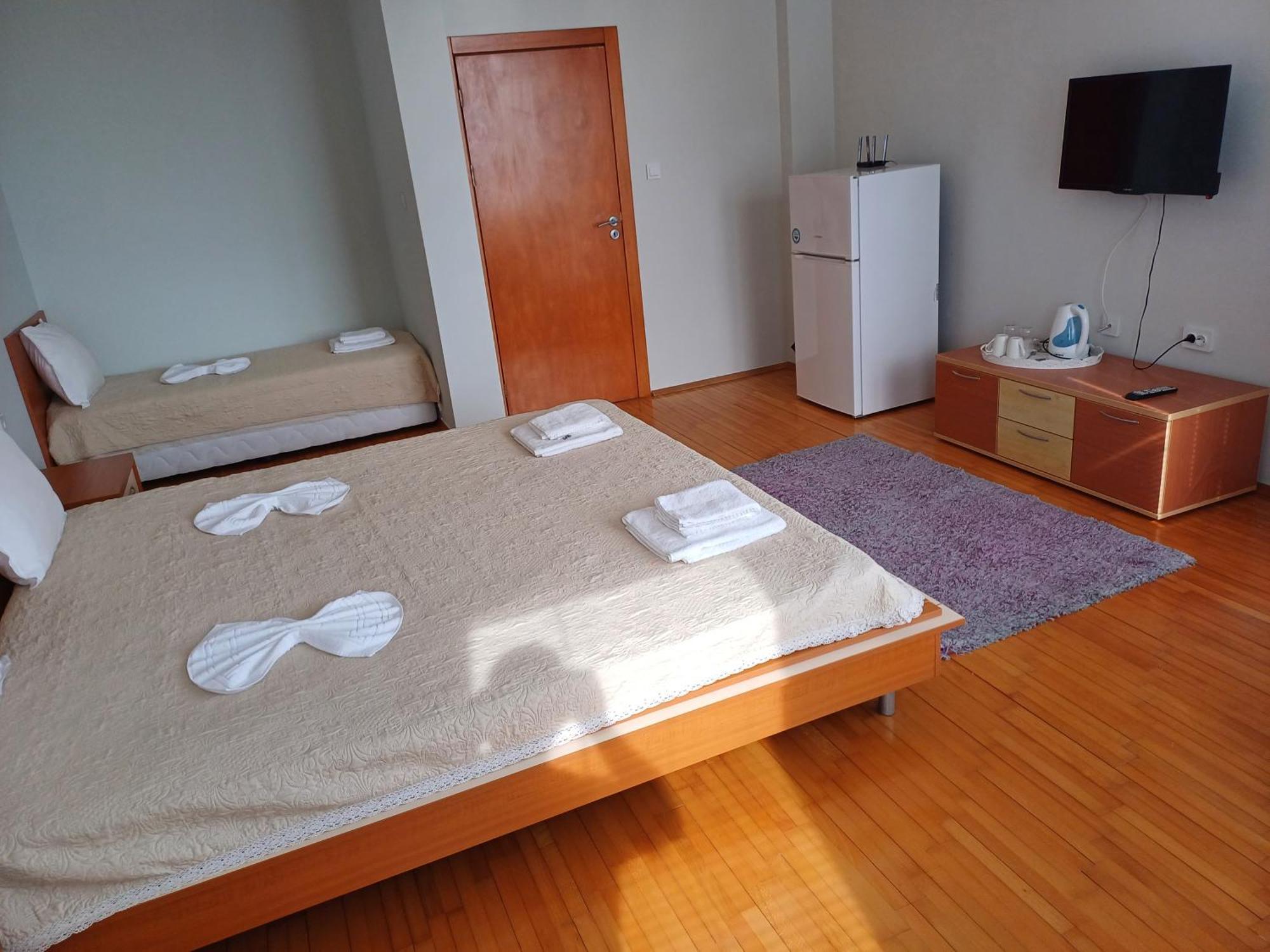Guest Rooms Deva Burgas ภายนอก รูปภาพ