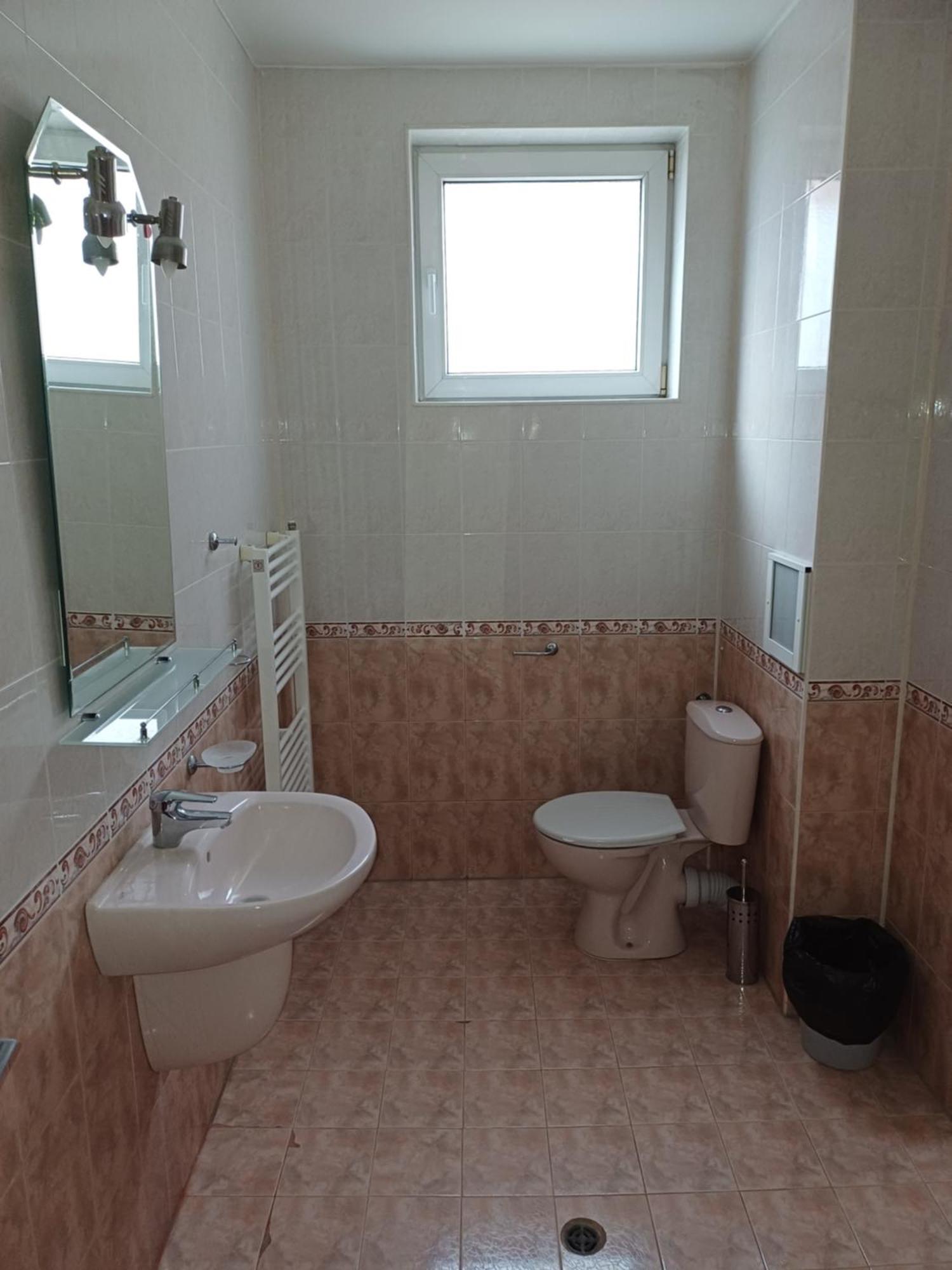 Guest Rooms Deva Burgas ภายนอก รูปภาพ