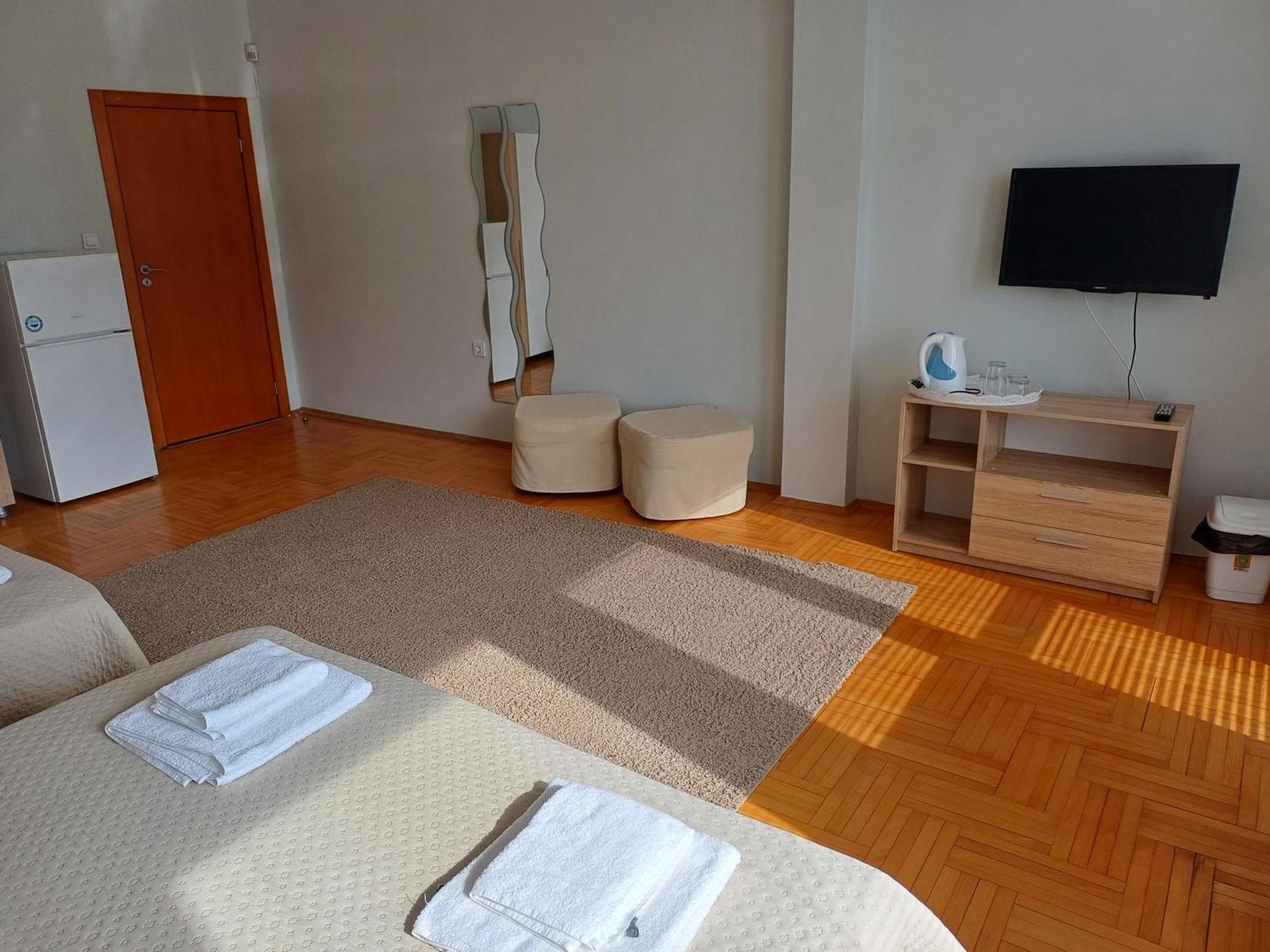 Guest Rooms Deva Burgas ภายนอก รูปภาพ