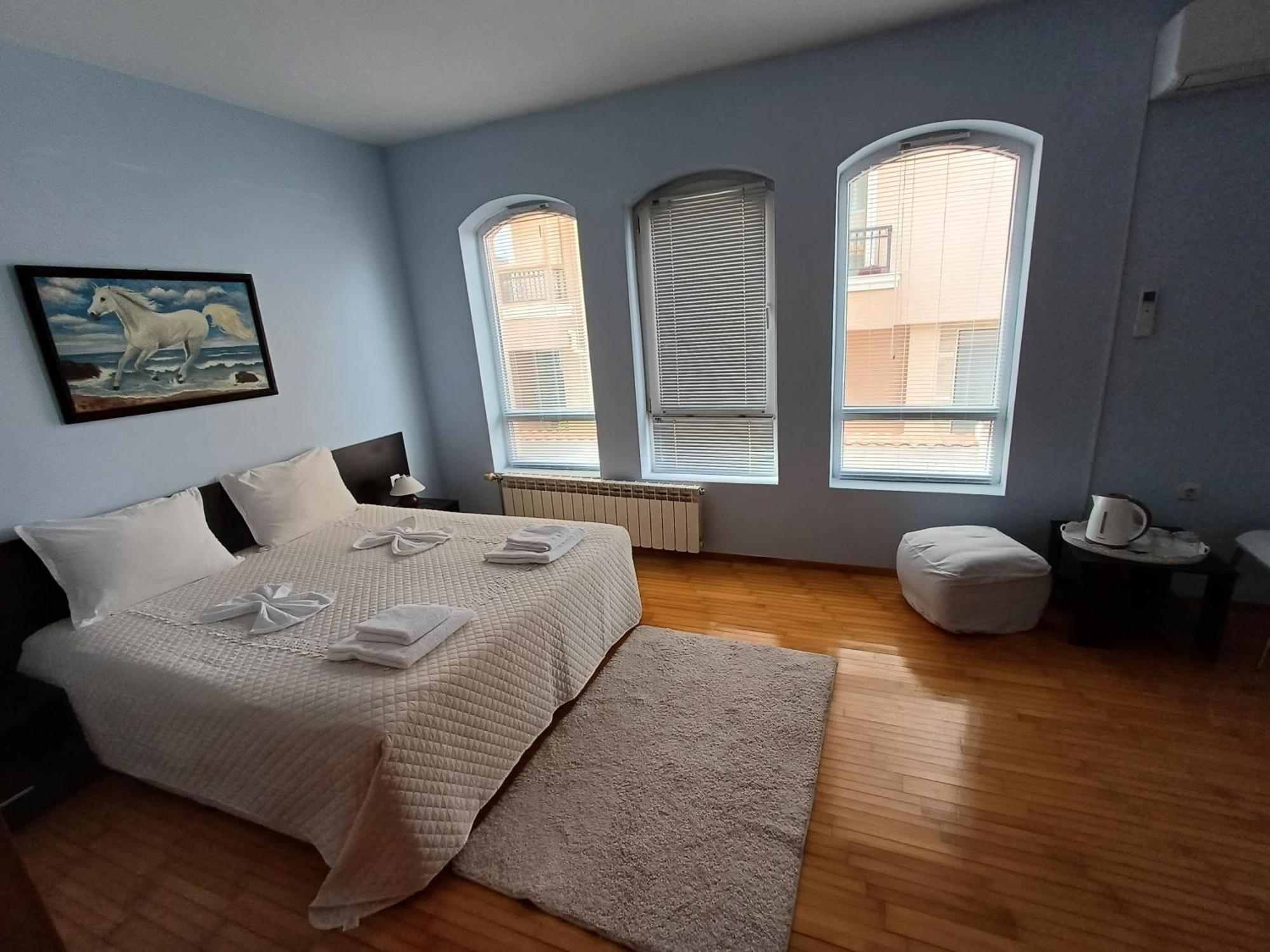 Guest Rooms Deva Burgas ภายนอก รูปภาพ