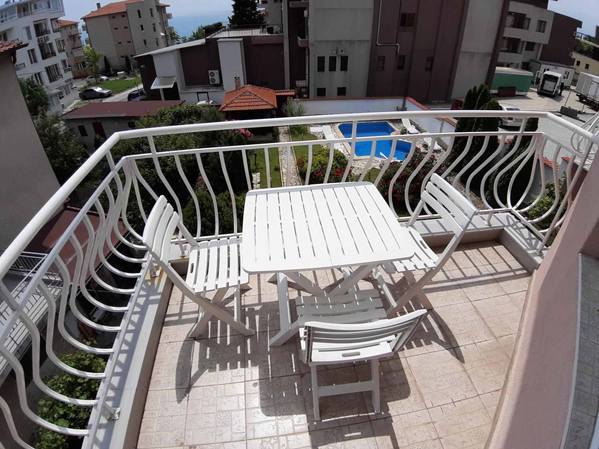 Guest Rooms Deva Burgas ภายนอก รูปภาพ