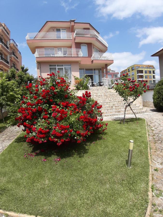 Guest Rooms Deva Burgas ภายนอก รูปภาพ